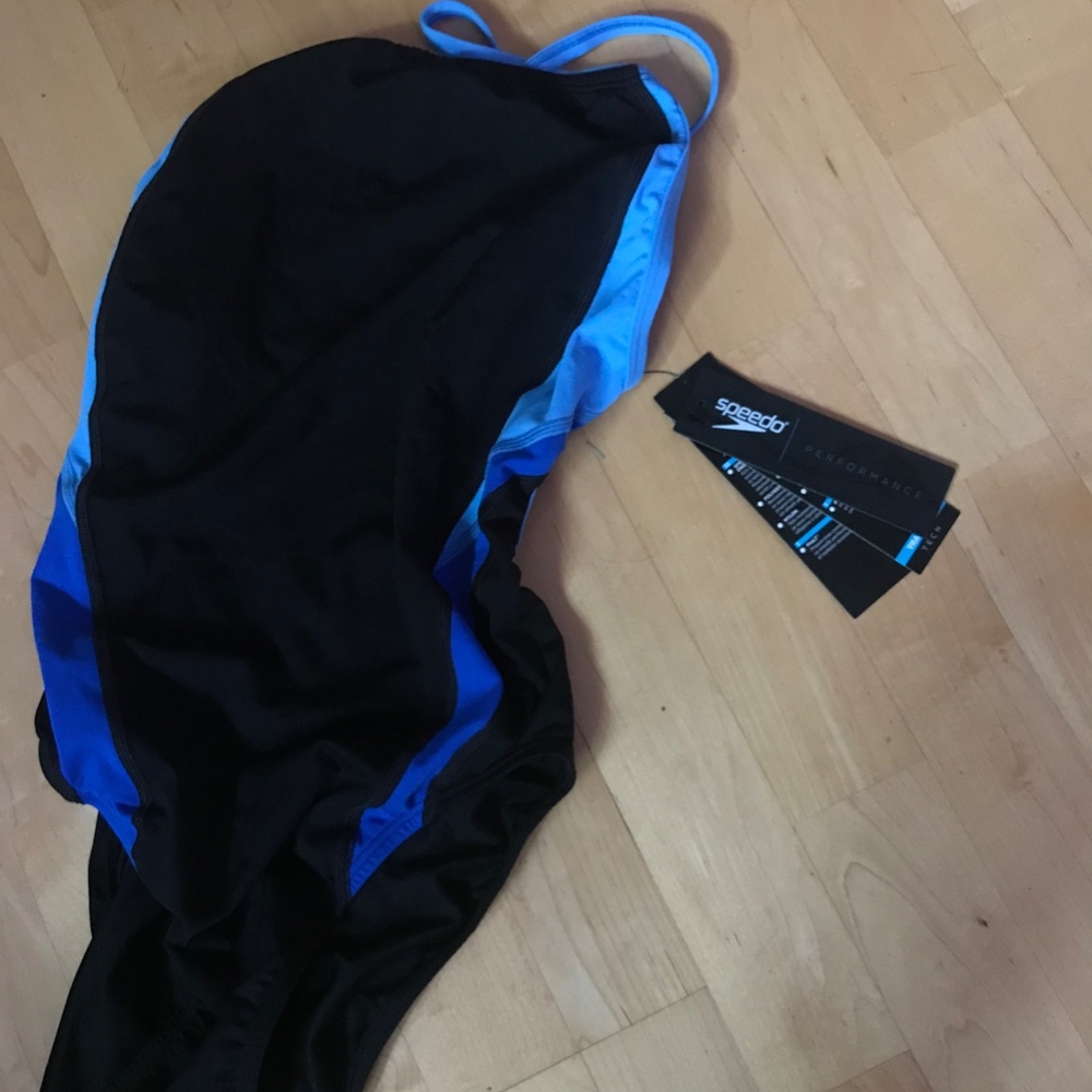 Speedo Endurance + Cross Back Swimsuit 💙